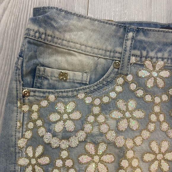 ✨Flower Embellished Denim Jeans - Picture 4 of 5